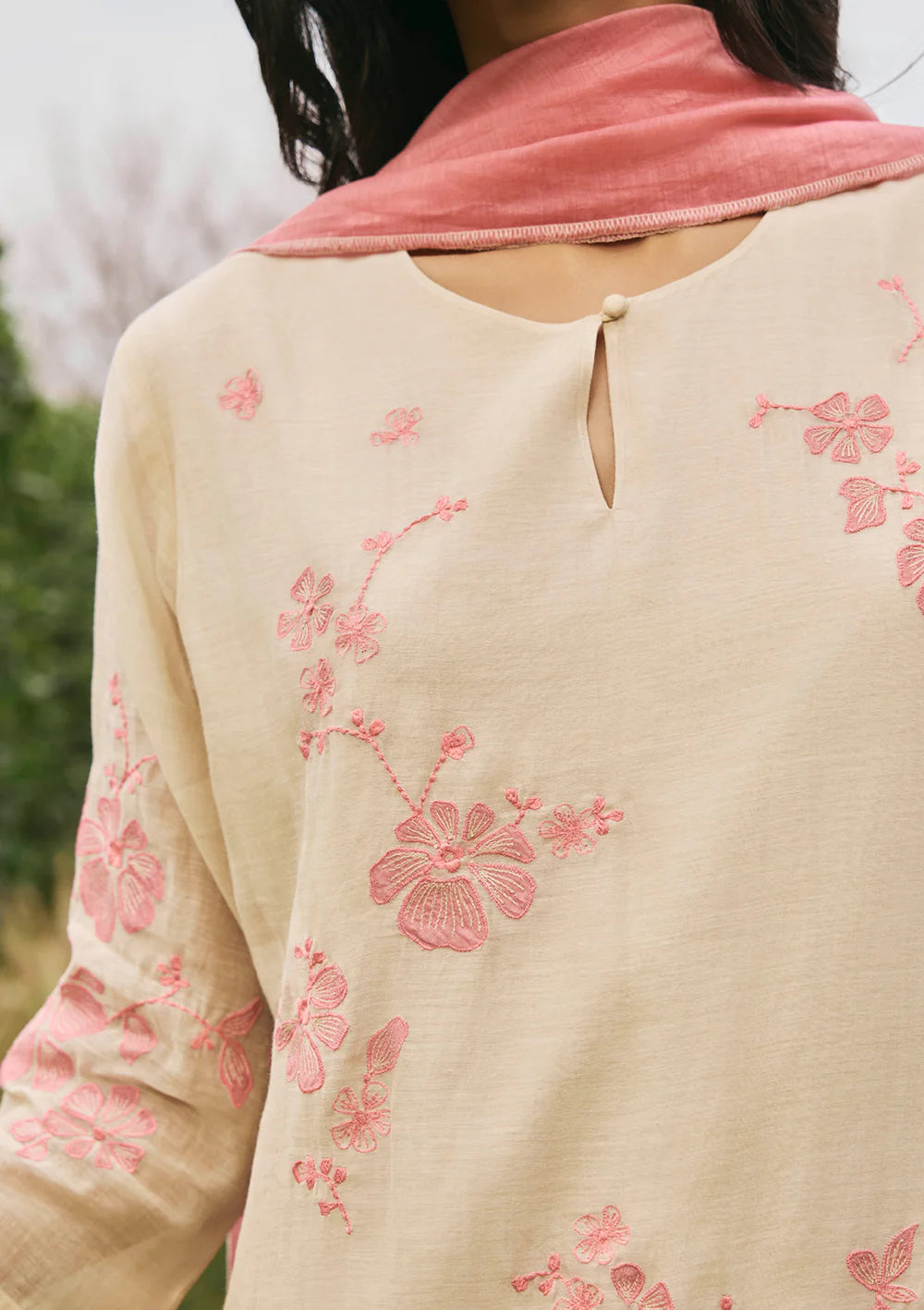Ecru Floral Applique Kurta Set