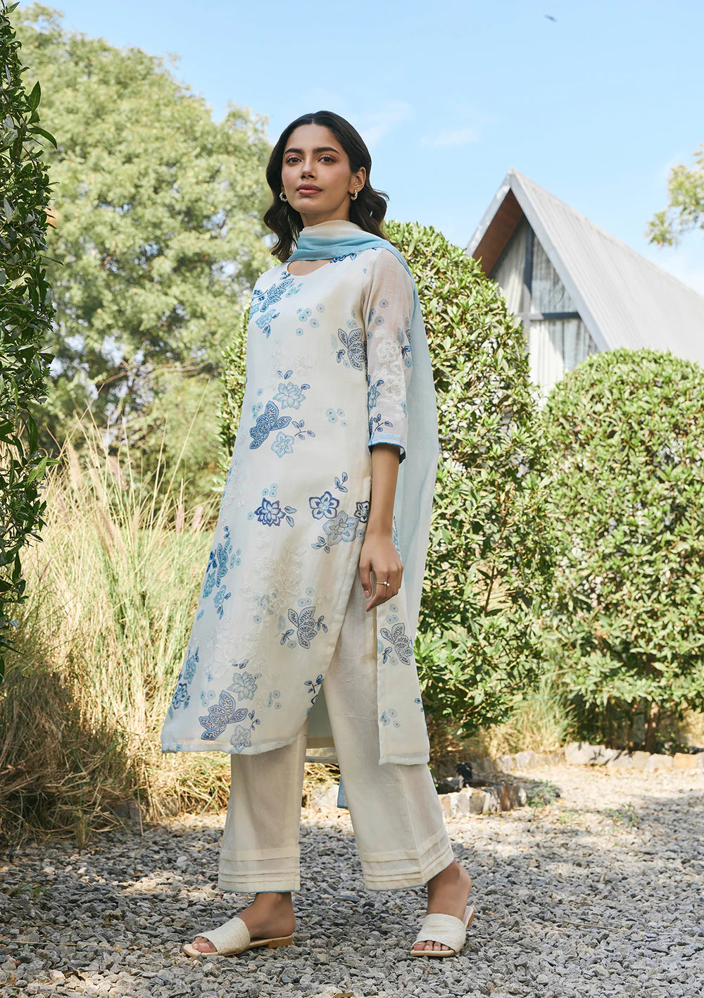 Pearl Applique Embroidered Kurta Set