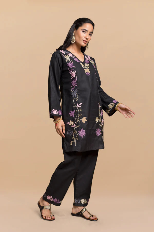 Falak Kashmiri Kurta Set - Black