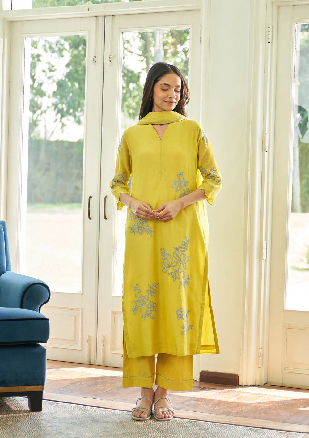 Daffodil Applique Floral Kurta Set