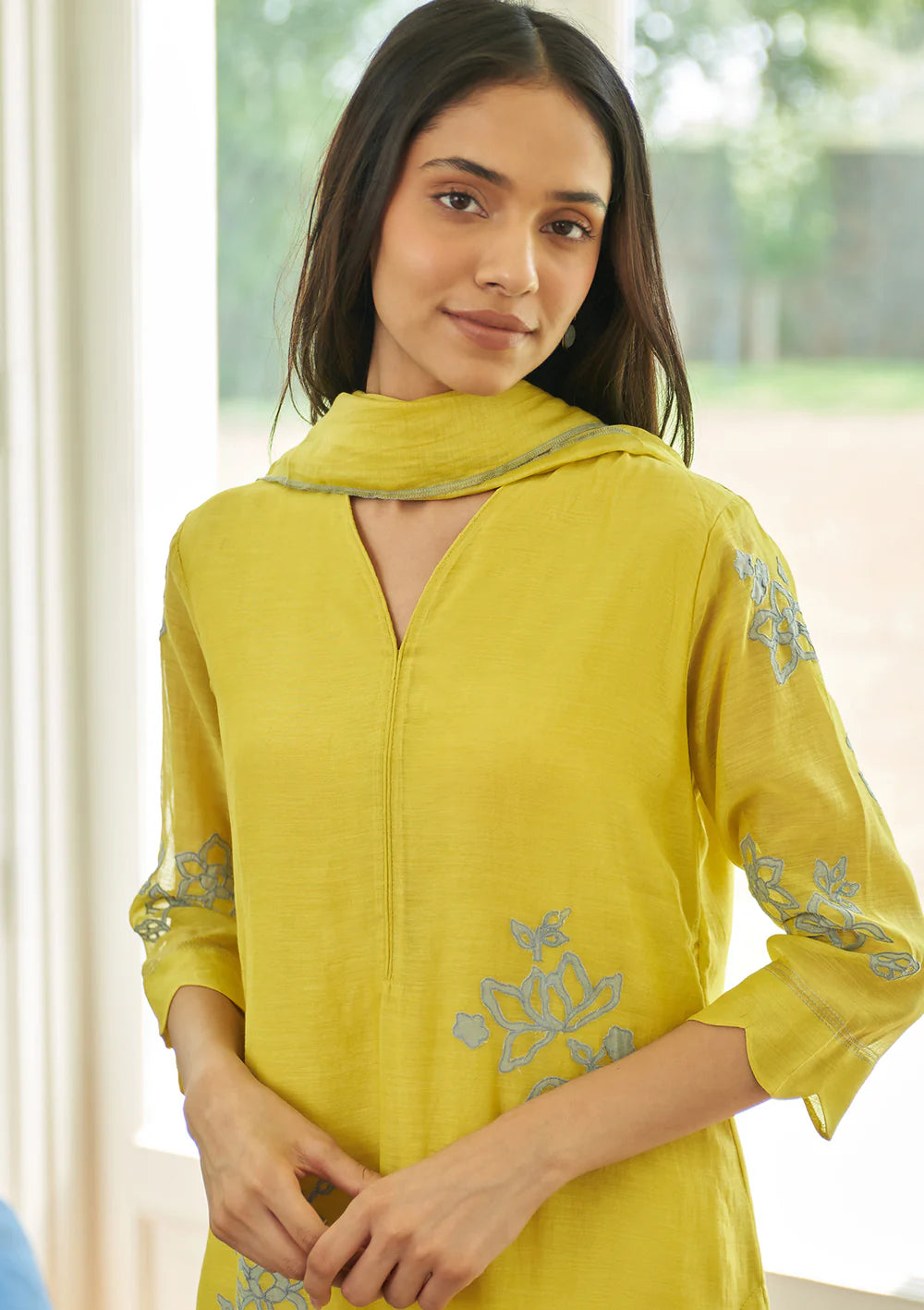 Daffodil Applique Floral Kurta Set